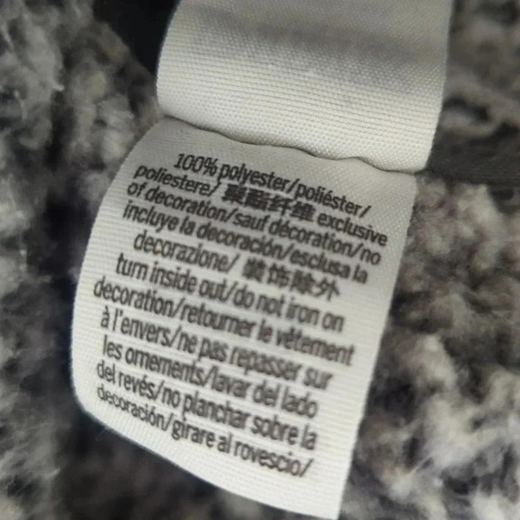 Pink Victoria's Secret Black & White Sherpa Fleece Hoodie Sweater - Picture 7 of 7